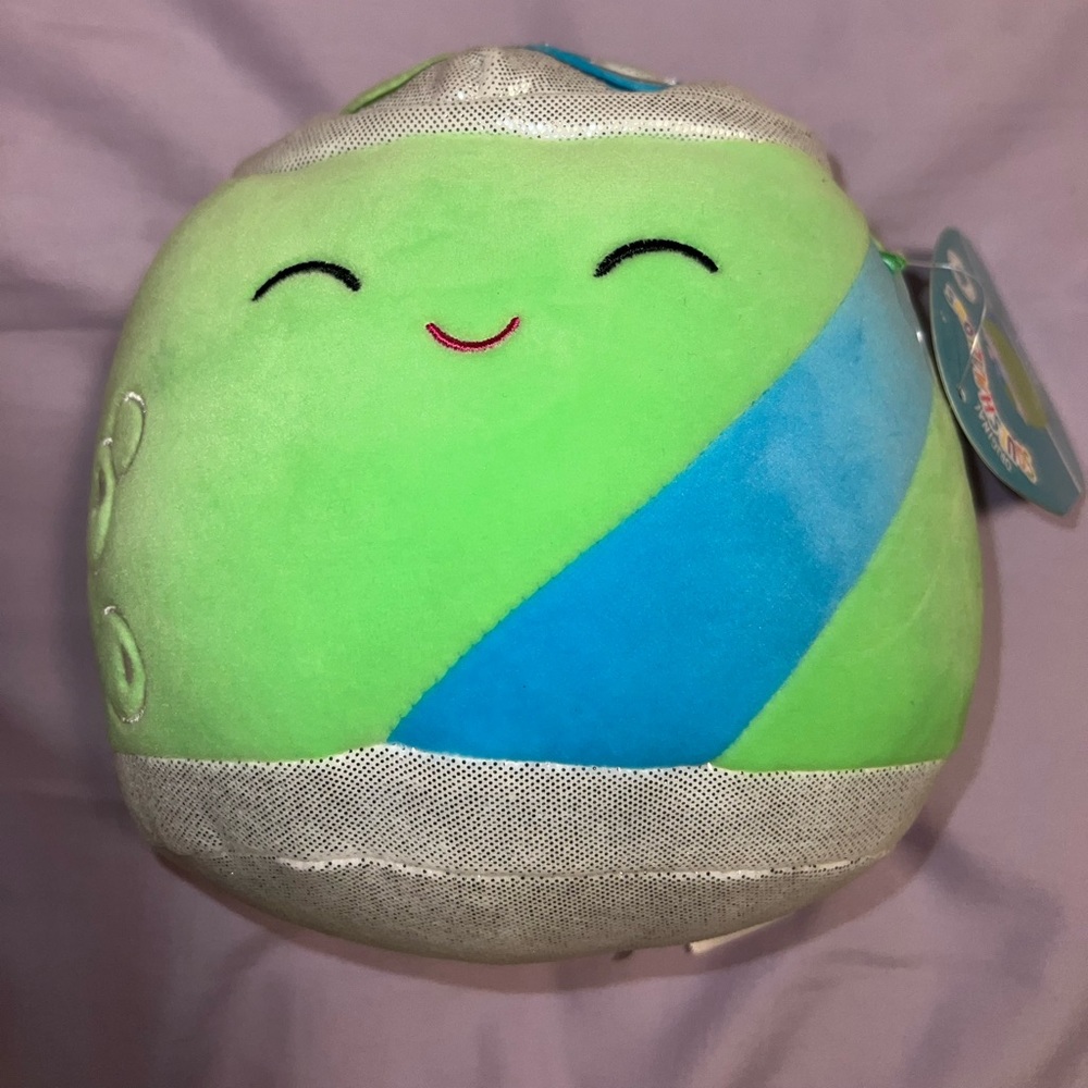 Gist Soda can squishmallow// 4.5 inch